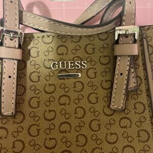 Perfect Guess brown and rose tote back tote bag , is perfect, like new